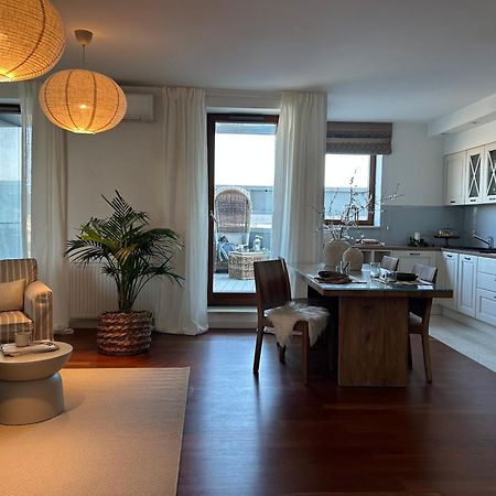 Sea Towers Apartament 27- Min 2 Noce Gdynia Buitenkant foto
